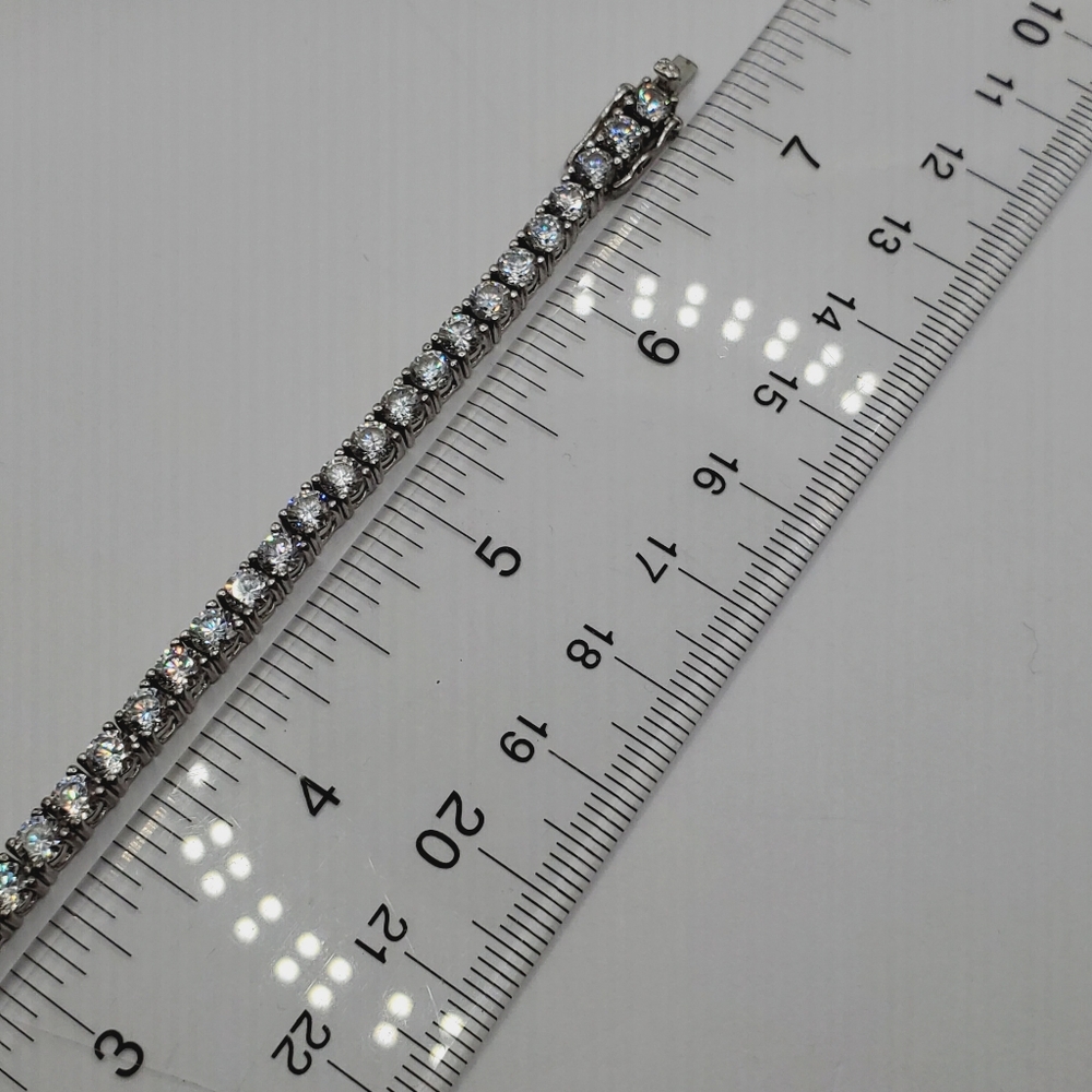 925 Sterling Silver Round 7.5 Carat Simulated Diamond Tennis Bracelet - Picture 6 of 6